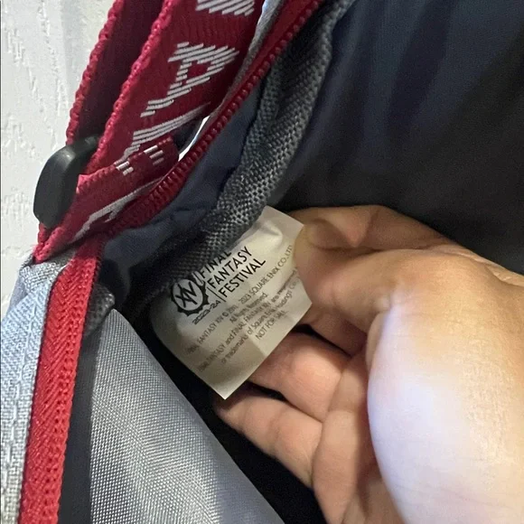 Final Fantasy XIV Fan Festival 2023-24 Crossbody Bag - Picture 10 of 12